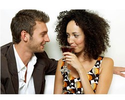 5 Kelebihan & Kekurangan Pria Asing yang Bikin Wanita Makin Cinta