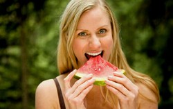 Tekanan Darah Tinggi? Kendalikan dengan Konsumsi Ubi dan Semangka