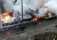 Swedia Rusuh, Puluhan Mobil Dibakar