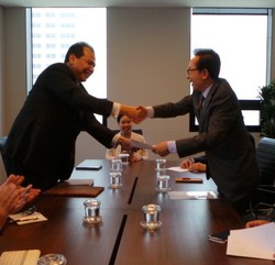 Mantan Presiden Korsel Sambut Hangat Kunjungan Chairul Tanjung ke Seoul