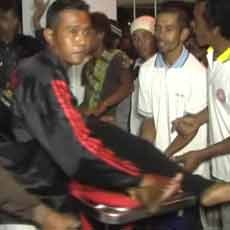 Puluhan Buruh Pabrik Rokok HM Sampoerna Kesurupan