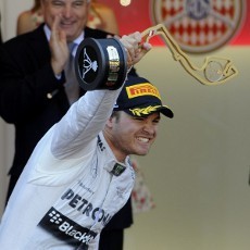 Dominasi Rosberg Berbuah Kemenangan Perdana Mercedes Musim Ini