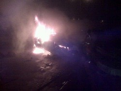 Bangkai Mobil Terios Terbakar di Tol Jati Warna Dievakuasi, Lalin Lancar