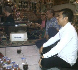 Sejumlah Politisi Sowan Eyang Subur, Disuguhi Kopi Hitam