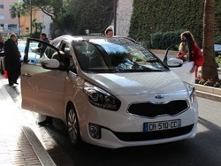 KIA Carens Dibanderol Rp 250 Juta?