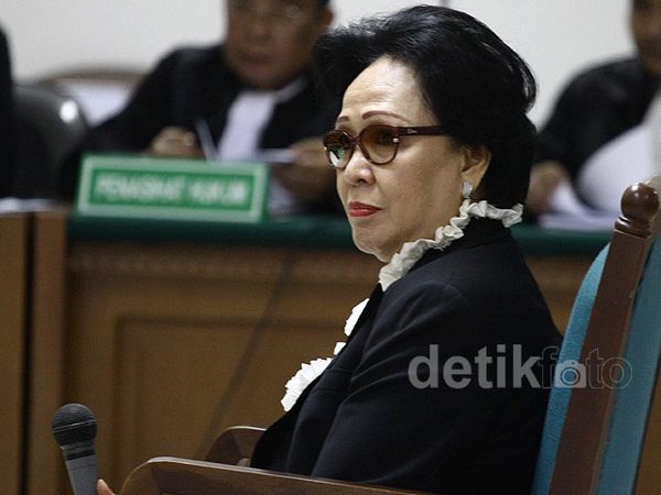 Ratna Dewi Umar Jalani Sidang Perdana