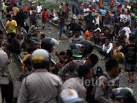 Diblokir PKL, Stasiun Duri Mati Suri