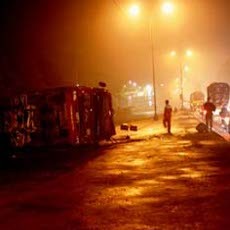 Truk Pertamina Terguling, 24 Ribu Liter Bensin Tumpah