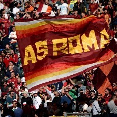 Kecewa Terhadap Klub, Suporter Roma Lempari Bus Pemain