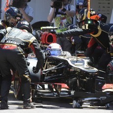 Akibatkan Tabrakan dengan Ricciardo, Grosjean Dapat Hukuman