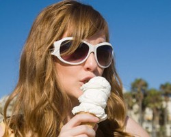 Hiking Selama 1 Jam Setelah Makan Es Krim Jika Ingin Tetap Langsing