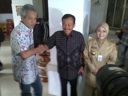 Menang Versi Quick Count, Ganjar Temui Bibit dan Rustriningsih