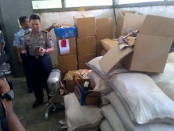 Polisi Hentikan Produksi Jamu Kuat Ilegal di Semarang