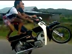 Aksi Gila Remaja Malaysia