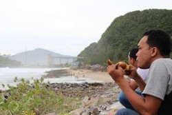 Senja & Jagung Bakar, Paduan Sempurna di Pantai Lhoknga Aceh