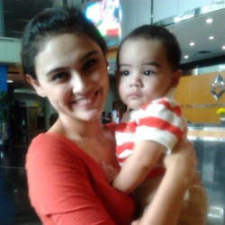 Hiii...Zee Zee Shahab Sering Diajak Komunikasi oleh Hantu 