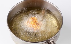 Agar Hasil Gorengan Renyah Garing, Perhatikan 6 Hal Ini!