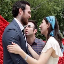 Duh, Konyolnya Aksi Fotografer Google Glass Ini