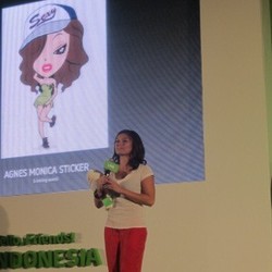 Agnes Monica Bakal Mejeng di Sticker Line 