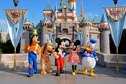 Ada Ledakan di Disneyland California, Pengunjung Dievakuasi