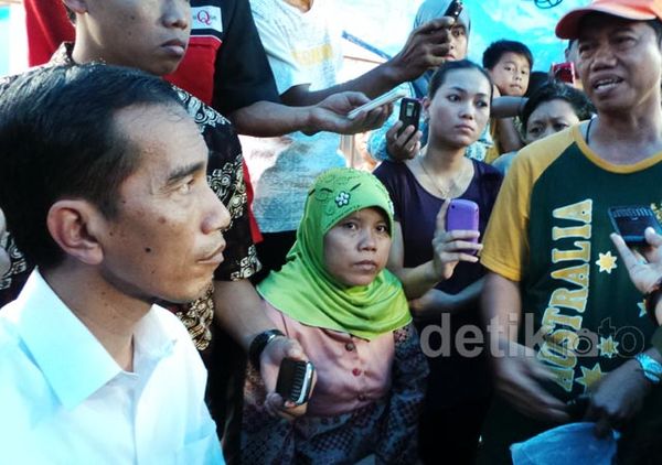 Jokowi Temui Warga Kampung Srikandi