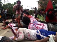 Parade Zombie Peringati 7 Tahun Lumpur Lapindo
