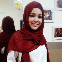 Belum Dikaruniai Momongan, Dewi Sandra Nikmati Pacaran dengan Suami