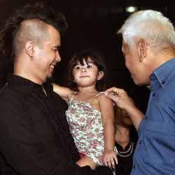 Digendong Dhani, Safeea Lucu Digoda Hatta Rajasa