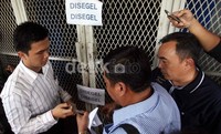     Sebelumnya, kantor PSSI disegel oleh 14 Pengprov yang dibekukan dan enam anggota Exco terhukum.