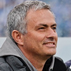 Jika ke Chelsea, Mourinho Harus Menangi Liga Champions