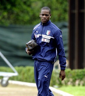 Balotelli Diragukan Tampil Melawan San Marino dan Rep. Ceko