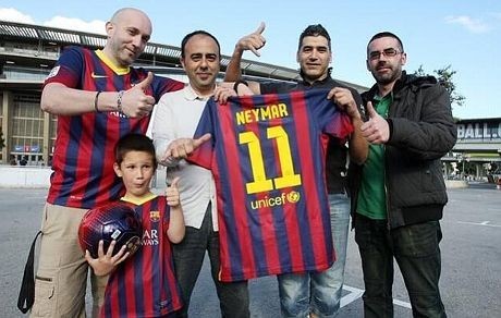 Neymar Pakai Nomor 7 atau 11? Neymar Pakai Nomor 7 atau 11?