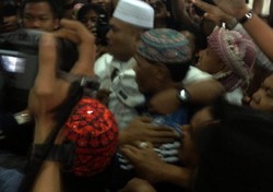 Masuk ke Ruang Sidang, Hercules Minta Maaf dan Janji Hormati Hukum