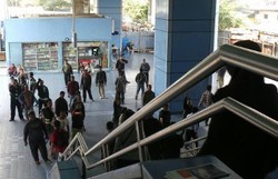 Kisah Tukang Ojek di Stasiun Juanda, Keluar Kantor Turun ke Jalan