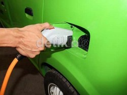 Mobil Listrik Nasional akan Diproduksi Massal di 2015
