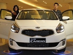 Komparasi Carens, Freed dan Innova