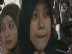 Siswi Rangking 5 Besar Tak Lulus UN