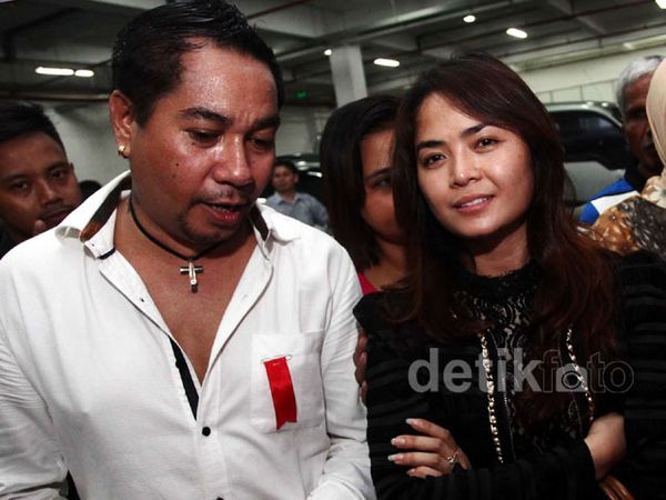 Usai Sidang, Istri Jenguk Hercules di PN Jakbar