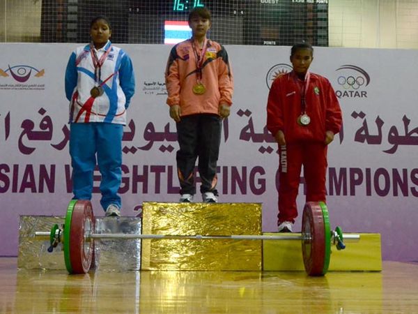 Atlet Angkat Besi Indonesia Berjaya di Qatar