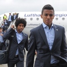 Bayern dan Brasil Berebut Dante dan Luiz Gustavo