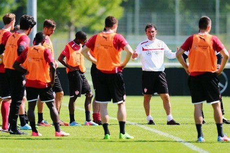 Tekad Stuttgart Paksa Bayern Puas dengan Dua Trofi Saja