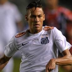 Bakal Duel dengan CR7, Neymar Justru Termotivasi