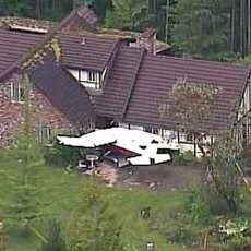 Pesawat Cessna Jatuh dan Tabrak Rumah di AS, 2 Orang Luka Ringan