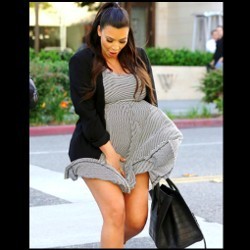 Baju Tertiup Angin, Kim Kardashian Jadi Marilyn Monroe