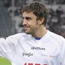 Fernando Alonso Bikin Gol Penalti ala Panenka