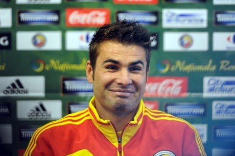 Adrian Mutu Berniat Adopsi Bayi Malang dari China