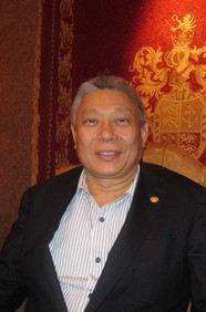 Jualan Makanan Ringan, Pria Ini Jadi Orang Terkaya di Taiwan