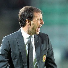 Milan Sedang Gantung Allegri
