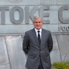 Bersama Stoke, Mark Hughes Ingin Perbaiki Reputasi