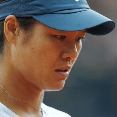 Li Na Masuk Kotak, Azarenka Lolos